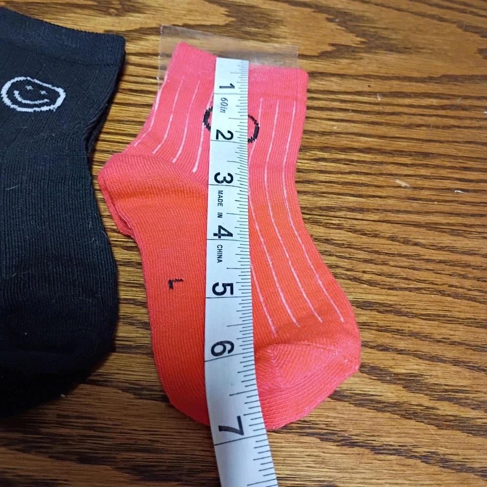 Kids Smiley Face Ribbed Ankle Socks Set 4 Pairs Orange Black Grey Pinstripe NEW